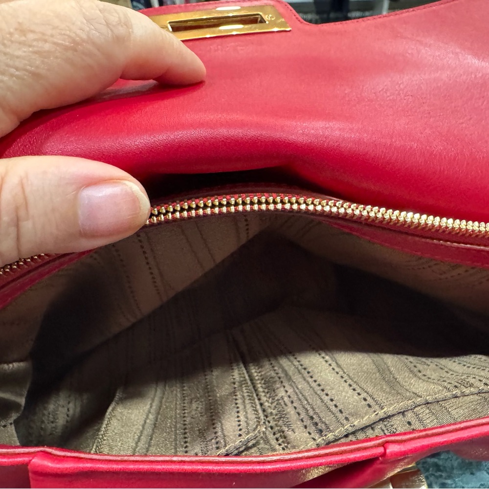 Salvatore Ferragamo Red Shoulder Bag with Gold Hardware - Picture 4 of 7